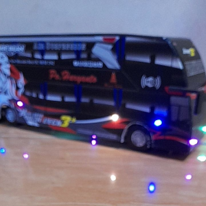 Miniatur Viral Bus Telolet