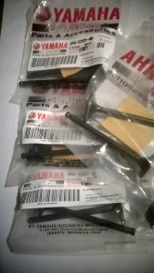 VALVE SET INTAKE AND EXHAUST VALVE MIO i125 M3VEGA FORCE EFIMIO SOUL i 125 MIO125 MX MIO125 MXi