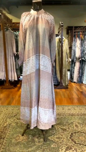 Sandra Dress Viscos by Dian Pelangi LIMITED EDITION Busana Muslim Baju Maxi Gamis Abaya Kaftan Gaun Outfit Pesta Pernikahan Kondangan Casual Formal Wanita Hijaber Cantik Anggun Modis Modern Elegan Mewah Model Korea Terbaru Motif Batik Kekinian