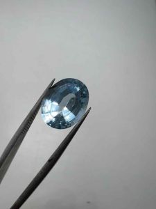 35001-ĐÁ TOPAZ XANH DƯƠNG ( THIÊN NHIÊN ) KHÔNG PHÁT QUANG ĐỎ DƯỚI TIA CỰC TÍM.