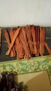 BELATI KAYU IPSI PERAGAAN LATIHAN BELADIRI/Belati kayu Miniatur