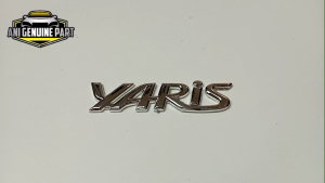 Emblem Logo Yaris Bagasi Belakang ORIGINAL