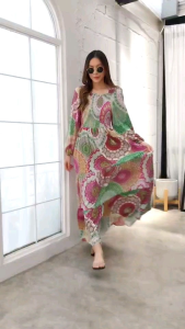 Dress ผ้าสปันเนื้อดี ผ้าพริ้วทิ้งตัวมีน้ำหนัก ปริ้น ลายสวยเก๋โดดเด่น สีสันสดใส ดีเทลเป็น แขนยาว คอกลม แต่งช่วงตัวเป็นสม้อก กระโปรงทรงปล่อยๆ แต่งชายระบาย ทรงสวยเก๋ เนื้อผ้านิ่ม  ผ้าพริ้วมีน้ำหนัก ทิ้งตัว ใส่สบาย แนะนำเลยจร่า  Free Size