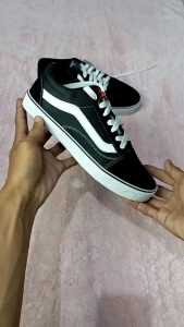 Sepatu sneakers vans oldscool sepatu sekolah pria wanita