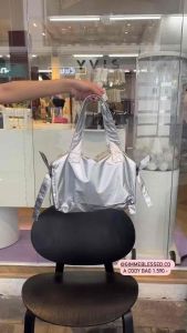 [CLEARANCE🔥] gimmeblessed.co — a cody bag (4 colors/ กระเป๋าสะพายไหล่ ดีเทลผูกโบว์ - กระเป๋าไม่รวมพวงกุญแจและตุ๊กตา / size xl)