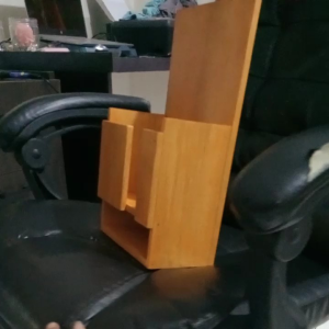 Gantungan setrika/ironing boar holder/yova