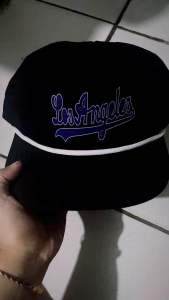 Topi Caps Classic Logo Skyco: Desain Unik & Nyaman