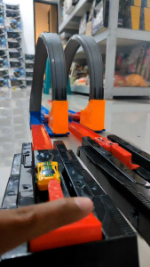Track loop dan pelontar Untuk Hotwheels