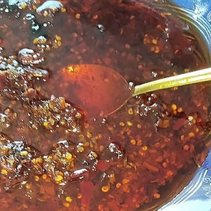 Chili Oil Sambal minyak Cabe hot untuk makanan siap saji atau bumbu masakan pedas 150gram