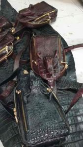 Túi đeo chéo nam cá sấu đẳng cấp nam