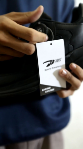 SEPATU SPORT 101 TALI PUTAR