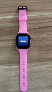 Jam Tangan Dengan Fitur Telepon & Melacak Posisi