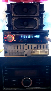 Máy phát nhạc liền Amply KENWOOD KDC . Tính năng radio /aux 3.5/cd mp3