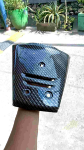 Tameng Dasi Dada Depan Supra X Old Karbon: Desain Ergonomis Untuk Kenyamanan Berkendara