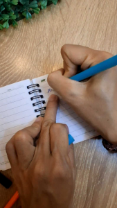 Combo 10 cây bút gel đầu thú cute ngòi 0.5mm