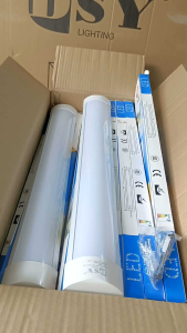 Đèn led bán nguyệt 20w dài 06m ánh sáng trắng