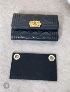 🚗✨ ผ้าสักหลาด สีดำ⚫️สีแดง | แผ่นการ์ดคล้องสายกระเป๋า DIY👜 | สินค้าพร้อมส่ง