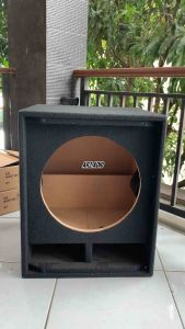 box subwoofer bass 15 inch gril besi finishing kain karpet