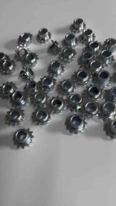 Bánh răng chế xiên nướng _ Nhông đề xe máy chế xiên nướng thịt quay tự động