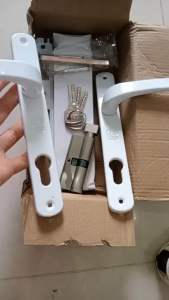 khóa cửa nhựa 4400. khóa chugn xịn