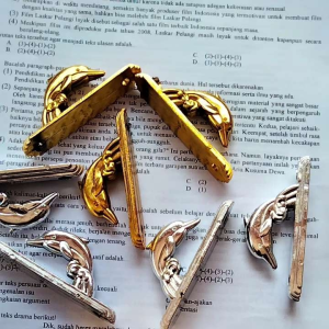 Hook Gorden Lumba-Lumba: Aksesoris Gorden Unik untuk Rumah Modern