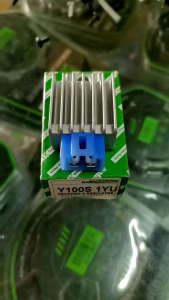 YAMAHA Y100-OLD/Y-100/Y100 SPORT/SPORT 100/SPORT-100/SPORT100 [AAK] REGULATOR & RECTIFIER ASSY REC & REG ASSY (STANDARD) REGULATOR REC COMP RECTIFIER COMPLETE KATAU MOTOR KATAO MOTOR KATAB LAMPU MOTOR Y100 AAK GENUINE PARTS HIGH QUALITY (MADE IN MALAYSIA)