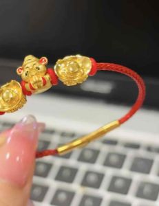 Vòng tay nữ Ông Thần Tài mic 2 Thỏi Vàng chiêu tài lộc may mắn