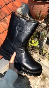 Glosir Sepatu Safety Bandung Kulit Asli Ujung Besi