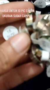 Cincin Glow in the Dark Putih & Gambar Putar Hitam