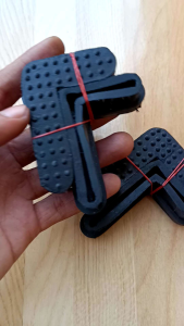 (100pcs) Karet Kaki Siku 4x6 Karet Tutup Kaki Meja Kursi Rak Besi Siku