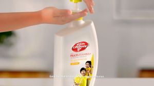 LIFEBUOY WITH MULTIVITAMINS+ ANTIBACTERIAL BODY WASH 950ML