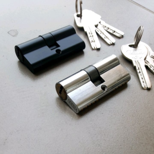 Silinder kunci pintu kecil / tanggung