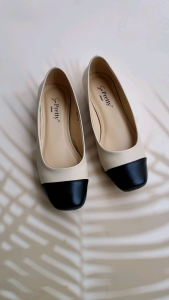So Pretty by Base Advan LEONOR Two Tone Square Toe Flats