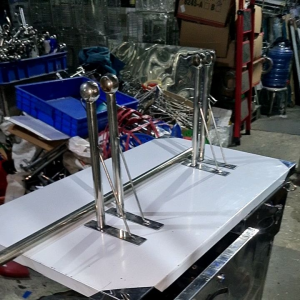 1 bộ Cây treo đồ inox  ống tròn o25mm bắt tường ra 30cm  nhiều kích thướt khác nhau tiện dụng . Dụng Cụ Treo Quần Áo Tiện Dụng Chất Liệu Inox Bền Bỉ - Lazada