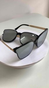 Kính râm thời trang nam nữ chữ V tròng tráng gương