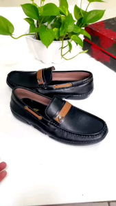 (Dạ bò thật) Giày mọi nam mẫu mới. kiểu dáng đẹp..size từ 39__44.Đế cao su mềm.Bảo hành một năm