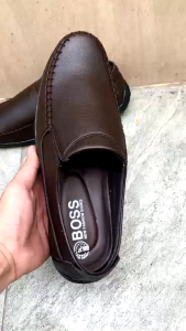 Giày mọi nam màu nâu..da mềm..mang êm chân..mã GM05..size từ 38-43..Đế khâu sẵn rất chắc chắn