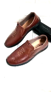 Giày nam da bò cao cấp..phom chuẩn đẹp..man êm chân..mã LC07..size từ 37-42..bảo hành 12 tháng