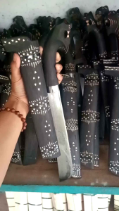 GOLOK KERJA SORENAN GAGANG UKIR  MACAN HITAM BAHAN BAJA PER  PB 30 CM PG 12 CM
