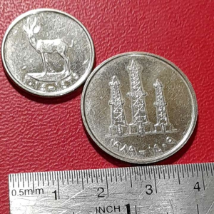 Koin Uni arab Emirate UAE Koleksi kuno 2 Keping Tahun 1989/2014 BEKAS Bersih