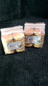 kue salju susu