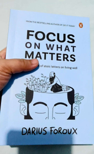 Focus on What Matters: A Collection of Stoic Letters on Living Well (PB)