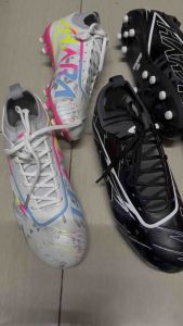 HARA รองเท้าสตั๊ด รองเท้าฟุตบอลเด็กและคนโต รุ่นF35 สีขาว สีดำ และสีแดง พร้อมส่งคะมีเก็บเงินปลายทาง