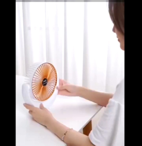 PGY พัดลมตั้งโต๊ะ พกพาได้ พัดลมชาร์จไฟ พัดลมมินิ ดีไซน์สวยล้ำ