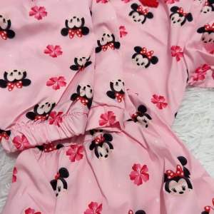 พร้อมส่ง เซ็ตเสื้อคอจีนแขนตุ๊กตา+กางเกงขากระดิ่ง ลายการ์ตูนน่ารักๆต้องมีติดตู้กันน๊ๅ