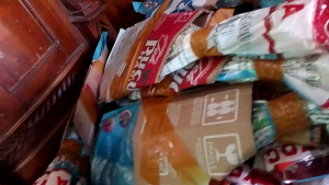 Raket nyamuk termurah  menyesuaikan stok yg ready (banyak macam)