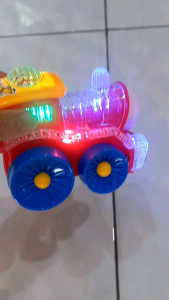 Mainan Kereta Loco Baterai Train Musik Lampu Bump Go