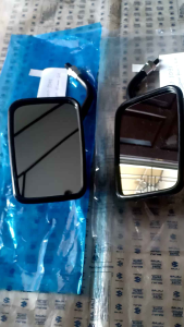 Kaca Spion Kanan Kiri KZ200 Spion Assy Binter Merzy 56001-1091-56001-1092\\n\\n Pemahaman Tentang Kaca Spion KZ200\\n\\n Jenis-Jenis Kaca Spion KZ200\\n\\nAda berbagai jenis kaca spion KZ200 yang tersedia di pasaran, termasuk kaca spion kiri dan kanan. Salah satu produk populer adalah Suku Cadang Merzy 56001-1091-56001-1092, yang merupakan bagian dari aksesoris mobil Merzy.\\n\\n Cara Mengidentifikasi Kaca Spion Asli Binter\\n\\nUntuk memastikan bahwa Anda membeli kaca spion asli Binter, perhatikan beberapa hal berikut:\\n\\n- Cek logo Binter pada produk\\n- Bandingkan dengan gambar resmi dari pabrikan\\n- Pastikan kualitas bahan dan finishing baik\\n\\n Cara Menginstal Kaca Spion KZ200\\n\\n Persiapan Sebelum Instalasi\\n\\nSebelum menginstal kaca spion KZ200, pastikan Anda memiliki alat-alat berikut:\\n\\n- Obeng\\n- Kunci inggris\\n- Karet gelang\\n\\n Langkah-Langkah Instalasi Kaca Spion KZ200\\n\\nBerikut ini adalah langkah-langkah untuk menginstal kaca spion KZ200:\\n\\n1. Cabut kabel listrik dari spion lama\\n2. Lepaskan kaca spion lama dengan obeng\\n3. Pasang kaca spion baru dengan kunci inggris\\n4. Hubungkan kabel listrik ke spion baru\\n5. Uji coba kaca spion baru\\n\\n Perawatan dan Pemeliharaan Kaca Spion KZ200\\n\\n Tips Perawatan Kaca Spion KZ200\\n\\nAgar kaca spion KZ200 tetap awet dan berfungsi dengan baik, lakukan perawatan berikut:\\n\\n- Bersihkan kaca spion secara rutin\\n- Periksa kabel dan koneksi secara berkala\\n- Ganti kaca spion jika terjadi kerusakan atau retak\\n\\n Cara Membersihkan Kaca Spion KZ200\\n\\nBerikut ini adalah cara membersihkan kaca spion KZ200:\\n\\n1. Gunakan air bersih untuk mencuci kaca spion\\n2. Lap kaca spion dengan kain microfiber yang lembut\\n3. Hindari penggunaan bahan kimia yang keras\\n\\n Kaca Spion KZ200 vs Kaca Spion Lainnya\\n\\n Perbandingan Kaca Spion KZ200 dengan Kaca Spion Merk Lainnya\\n\\nKaca spion KZ200 memiliki beberapa kelebihan dibandingkan dengan kaca spion merk lainnya, antara lain:\\n\\n- Kualitas bahan dan finishing yang baik\\n- Desain yang ergonomis dan mudah digunakan\\n- Harga yang kompetitif\\n\\n Kelebihan dan Kekurangan Kaca Spion KZ200\\n\\nBerikut ini adalah beberapa kelebihan dan kekurangan kaca spion KZ200:\\n\\nKelebihan:\\n\\n- Kualitas bahan dan finishing yang baik\\n- Desain yang ergonomis dan mudah digunakan\\n- Harga yang kompetitif\\n\\nKekurangan:\\n\\n- Tidak tersedia di semua toko suku cadang\\n- Bisa lebih mahal dibandingkan dengan kaca spion merk lainnya\n}