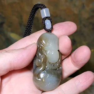 Gegegems Collection premium whitish & caramel brownish Nephrite Goose and Ruyi Jade pendant (with certificate)