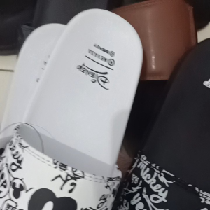 Sandal Slop Mickey Disney: Pilihan Terbaik Untuk Anak-Anak